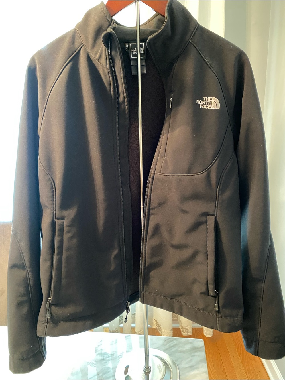 The North Face women’s Black Lightweight Softshell Jacket